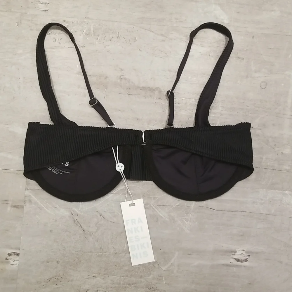 💕FRANKIE'S BIKINIS💕 Anna Ribbed Underwire Bikini Top ~ Black Small S NWT